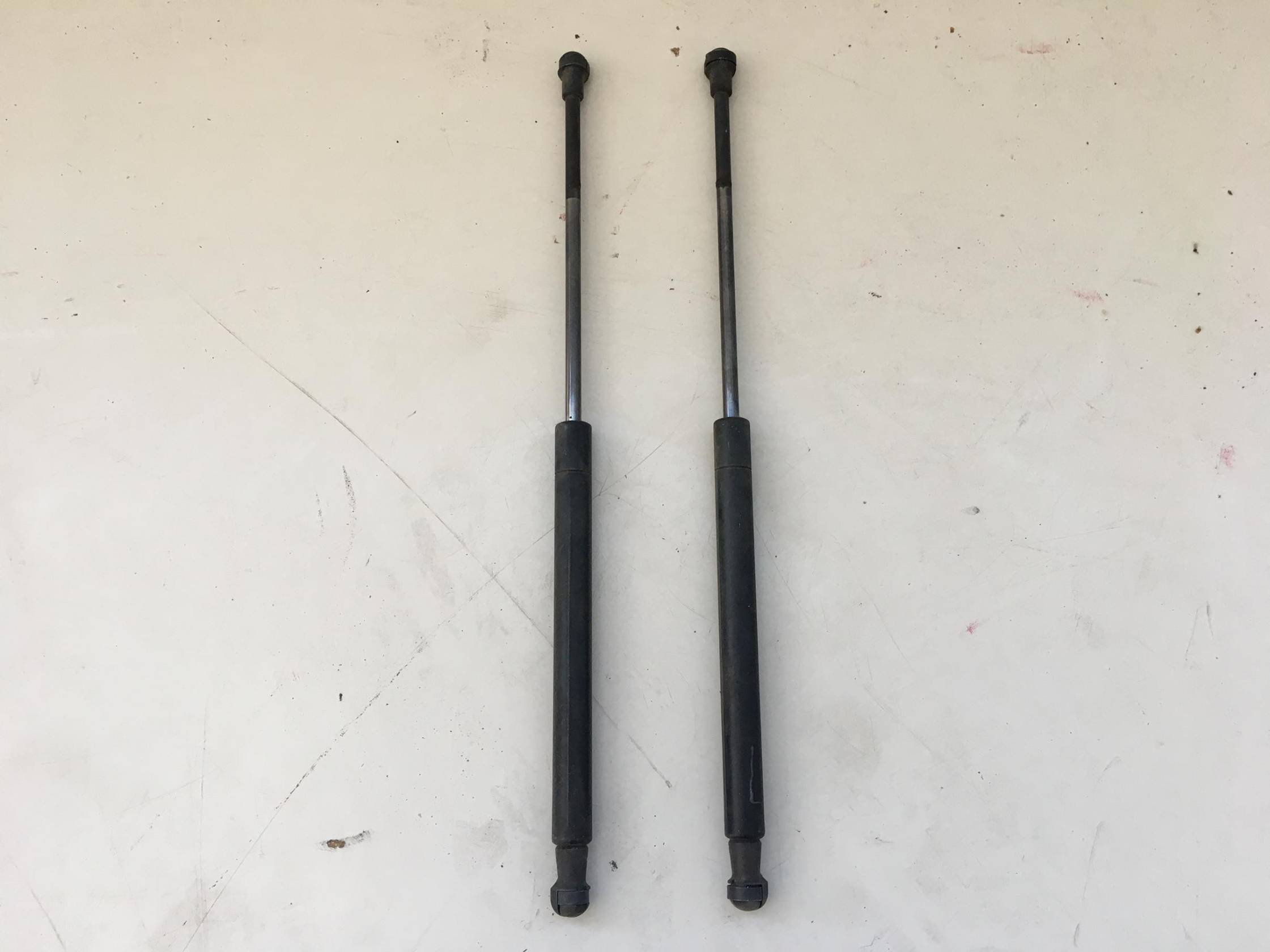 Asta ammortizzante portello post. sx.